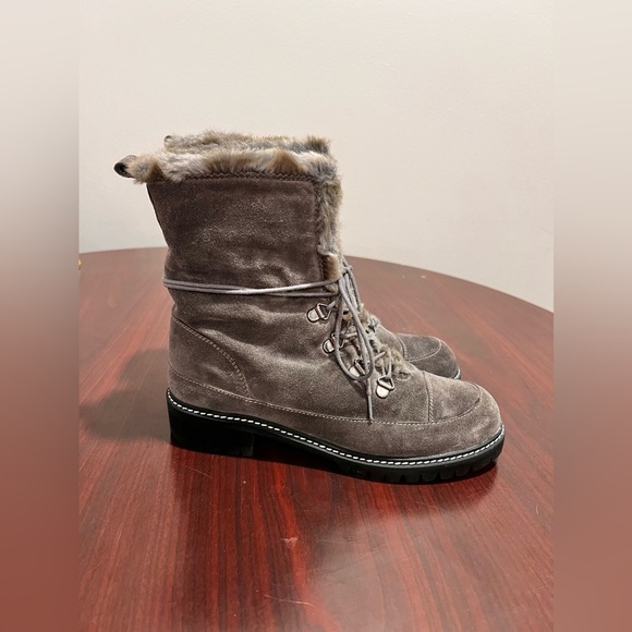 Stuart Weitzman Women’s Bobsled Faux Fur Suede Hiking Boots Fur Lined Size 6 - Picture 5 of 8